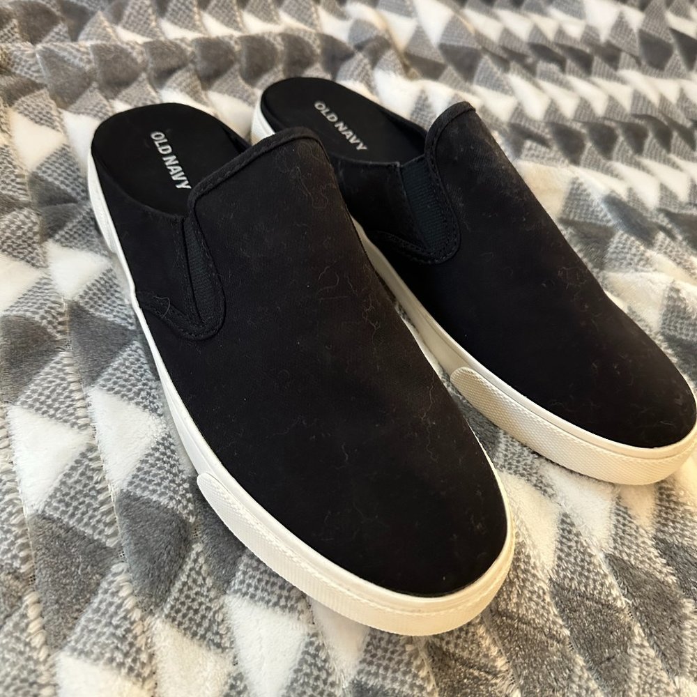 Old Navy Canvas Mule Sneakers
